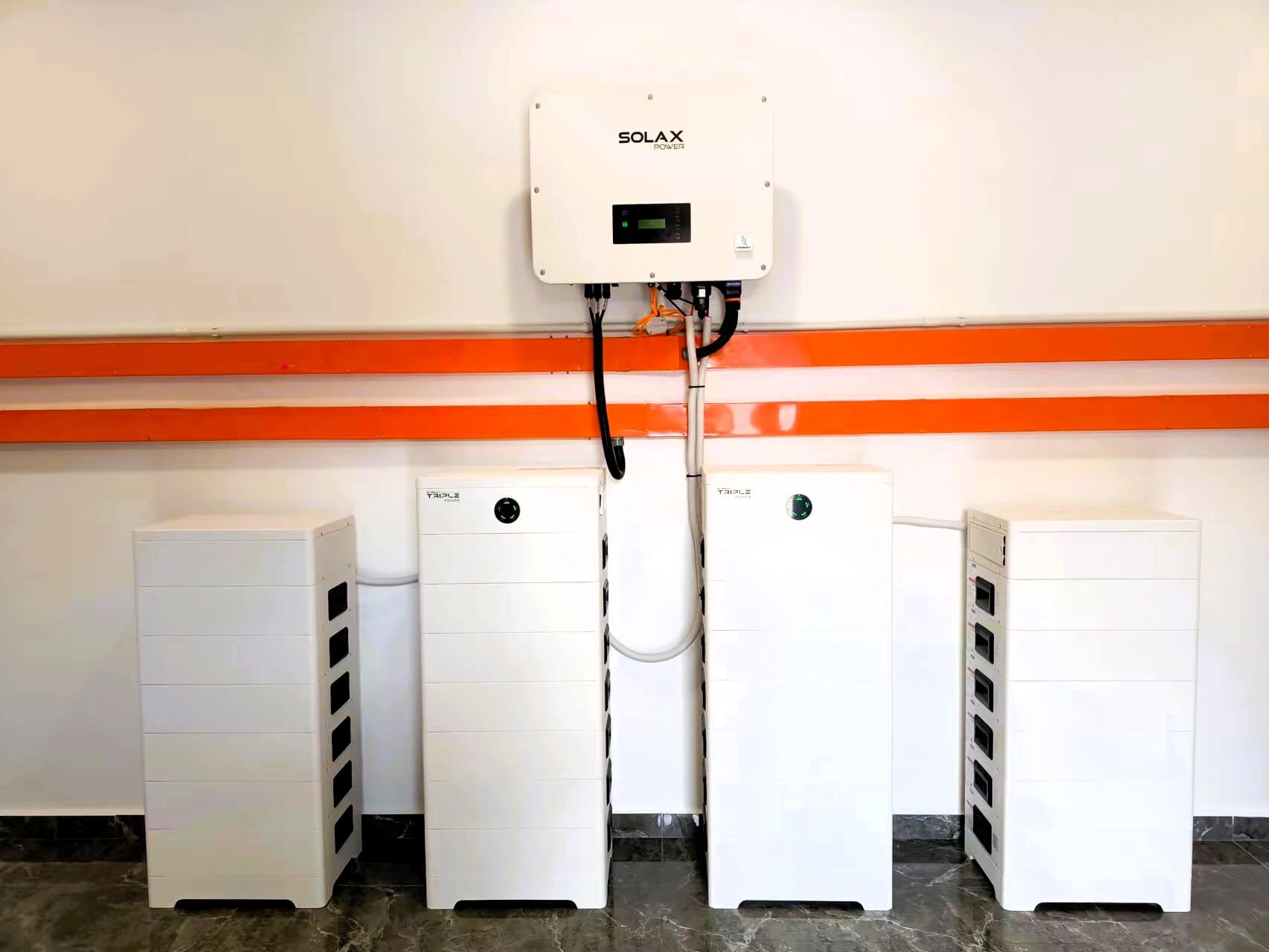 Selangor, Malaysia  85kWp PV System  3 x 20kW Hybrid Inverters (Parallel)  280kWh Battery (3.6kWh x 78pcs) (5).jpg